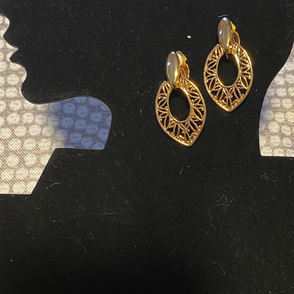 Gold Vintage Door Knocker Clip-on Earrings